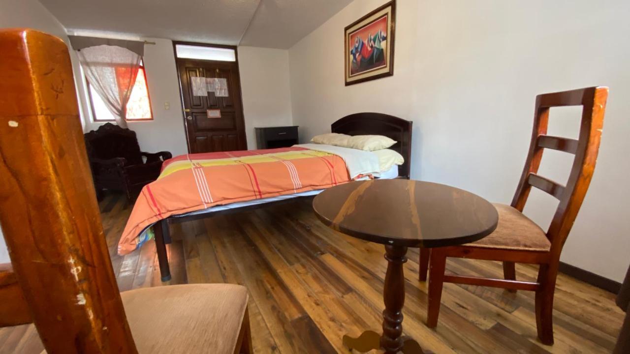 Hostal La Guayunga Rooftop Quito Exterior photo