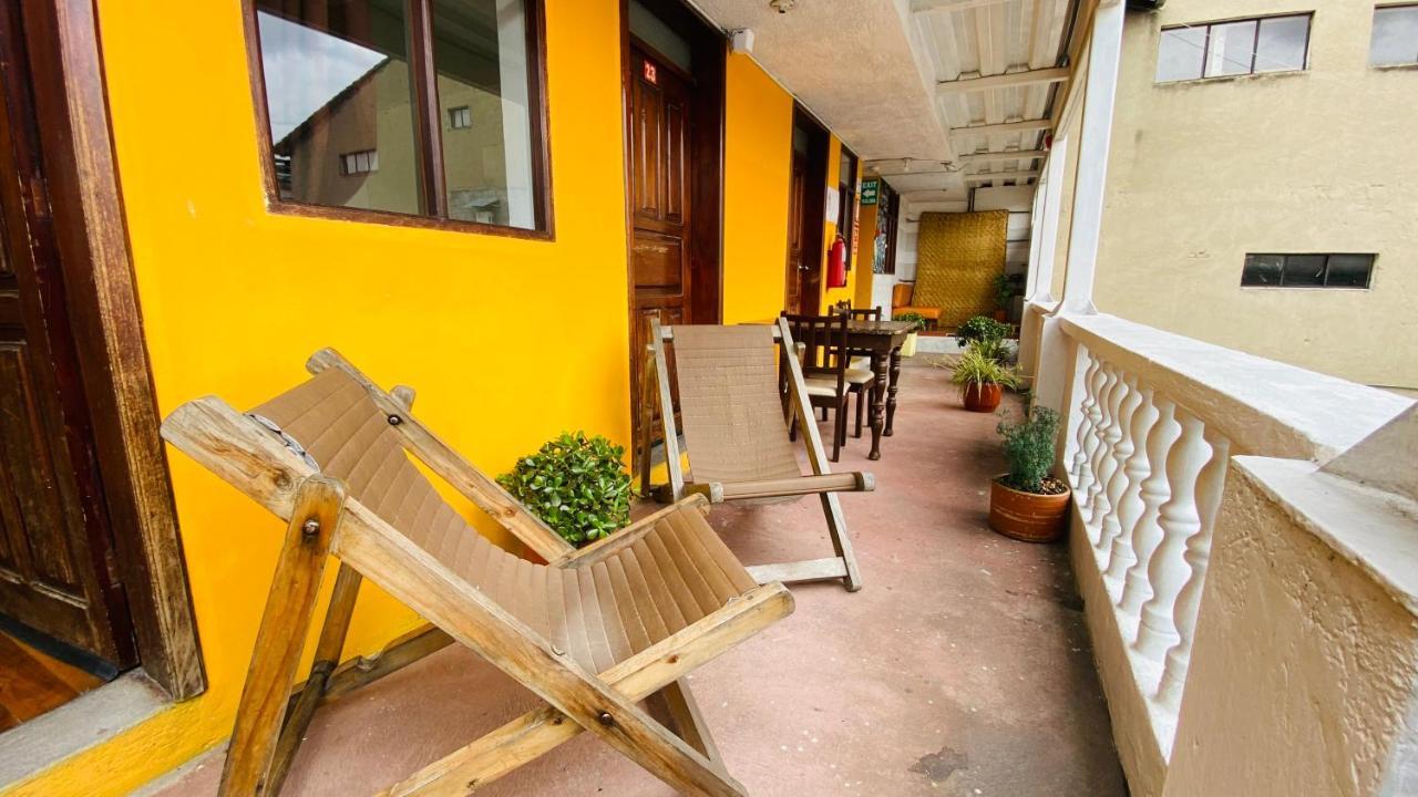 Hostal La Guayunga Rooftop Quito Exterior photo