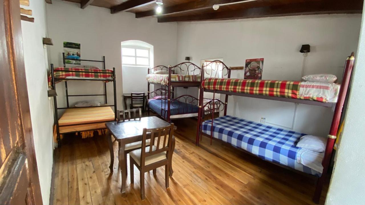 Hostal La Guayunga Rooftop Quito Exterior photo