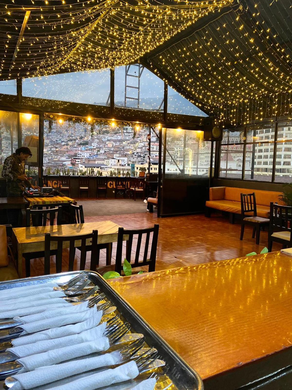 Hostal La Guayunga Rooftop Quito Exterior photo